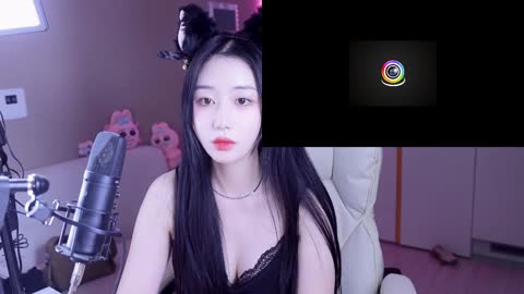 22일 저녁에 자게에서 핫했던 방송꺼진줄알고 옷벗는 신입1